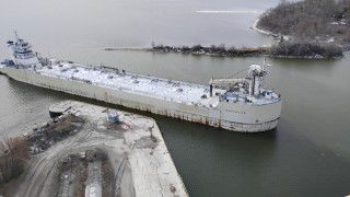 Amrize vessel arrives to begin Great Lakes shipping season