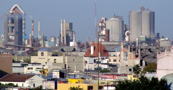 Cemex makes management cuts to optimise costs