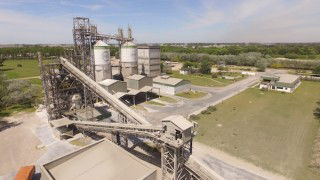 Loma Negra reports lower earnings in 2025 amid slow cement market recovery