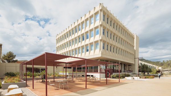Molins raises EUR500m through inaugural bond issue