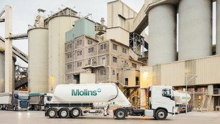 Molins shareholders approve board renewal and stock market listing plan