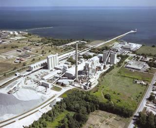 CRH begins CCU in Canada
