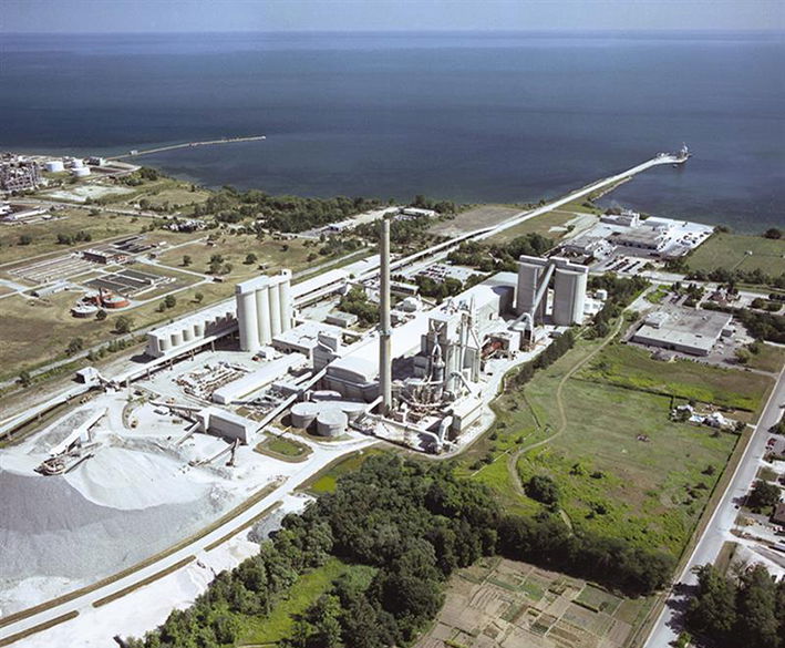 CRH begins CCU in Canada