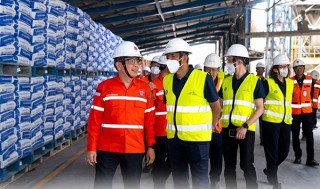 Indocement and Saint-Gobain strengthen partnership at Citeureup plant