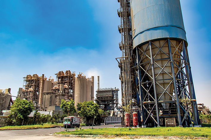Egypt’s Industry Minister looks to boost cement production and stabilise prices