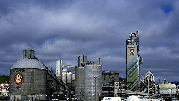 Fire at Cementos Alfa plant