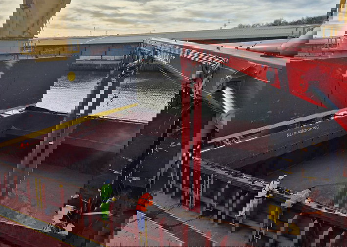 Van Aalst delivers new ship unloader for Nova Cement Scotland