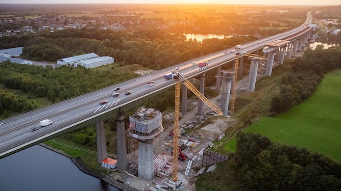 German cement at a crossroads